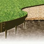Vue de coupe d'une bordure de jardin EverEdge